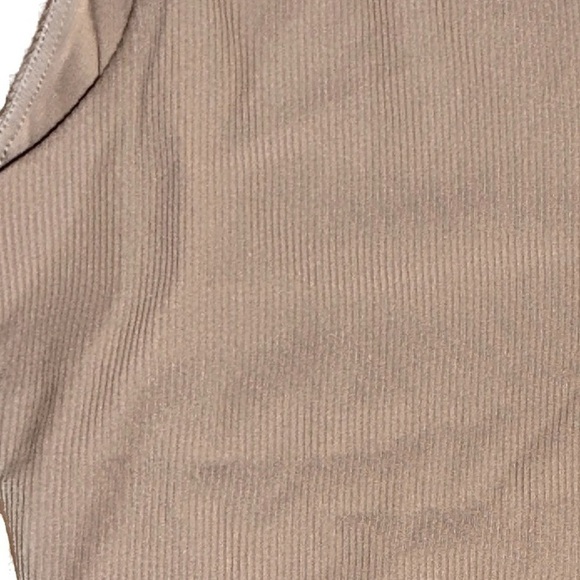 House of Harlow 1960 Ribbed Double V Bodysuit - Picture 3 of 3